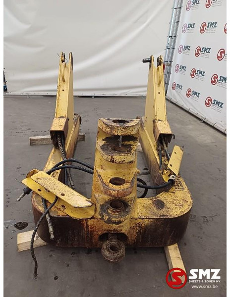 Caterpillar Occ toreneenheid D6M Caterpillar - Frame/ Châssis: photos 4 Caterpillar Occ toreneenheid D6M Caterpillar - Frame/ Châssis: photos 4