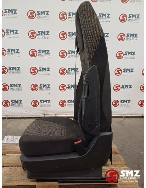 DAF Occ bijrijdersstoel DAF - Cabine et intérieur pour Camion: photos 4 DAF Occ bijrijdersstoel DAF - Cabine et intérieur pour Camion: photos 4