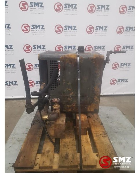 Diversen Occ Hydraulische tank met ventilator - Réservoir hydraulique pour Camion: photos 4 Diversen Occ Hydraulische tank met ventilator - Réservoir hydraulique pour Camion: photos 4