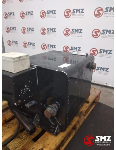 Diversen Occ hydrauliektank 150L 60cmx50cmx50cm - Réservoir hydraulique pour Camion: photos 2 Diversen Occ hydrauliektank 150L 60cmx50cmx50cm - Réservoir hydraulique pour Camion: photos 2