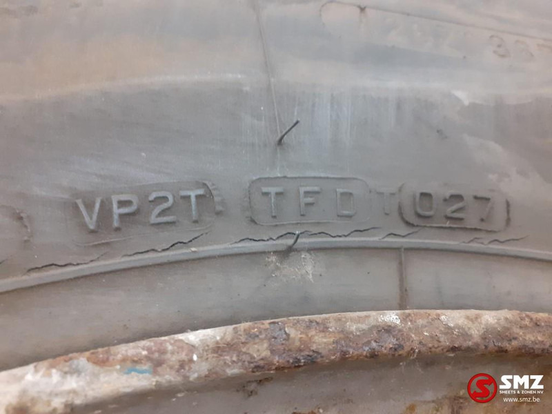 Firestone Occ vrachtwagenband Firestone 12.00R20 - Pneu pour Camion: photos 4 Firestone Occ vrachtwagenband Firestone 12.00R20 - Pneu pour Camion: photos 4