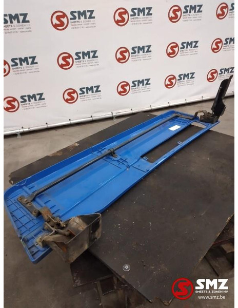 Iveco Occ cabinespoiler links Iveco - Aérodynamique/ Spoilers pour Camion: photos 2 Iveco Occ cabinespoiler links Iveco - Aérodynamique/ Spoilers pour Camion: photos 2