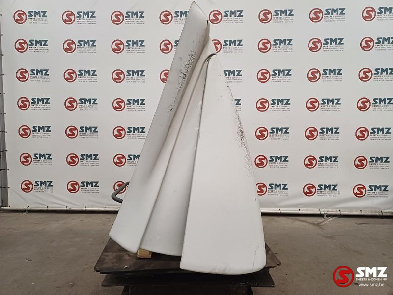 Iveco Occ dakspoiler STRALIS E6 Iveco - Aérodynamique/ Spoilers pour Camion: photos 3 Iveco Occ dakspoiler STRALIS E6 Iveco - Aérodynamique/ Spoilers pour Camion: photos 3