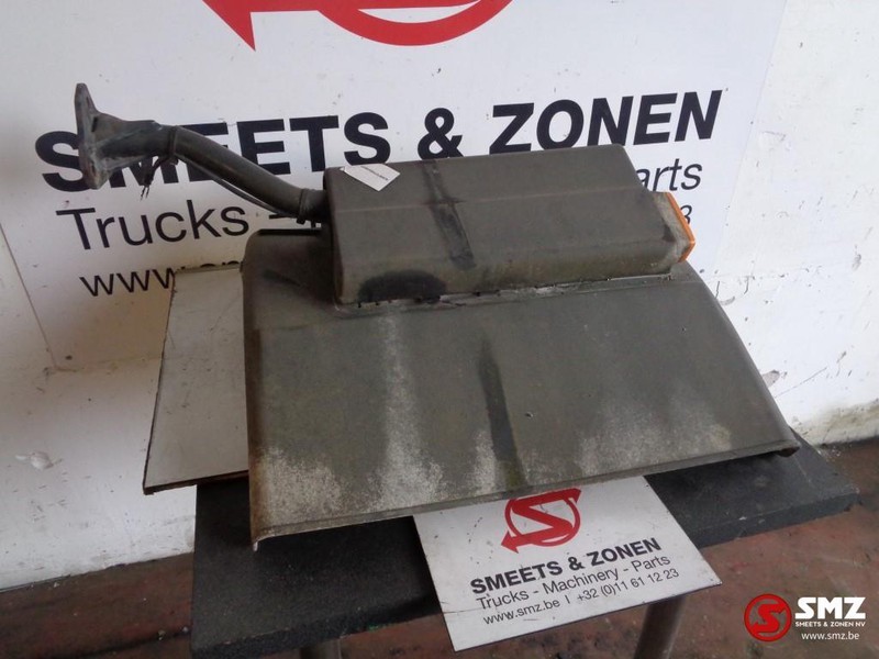 Iveco Occ spatbord achter rechts - Aile pour Camion: photos 1 Iveco Occ spatbord achter rechts - Aile pour Camion: photos 1
