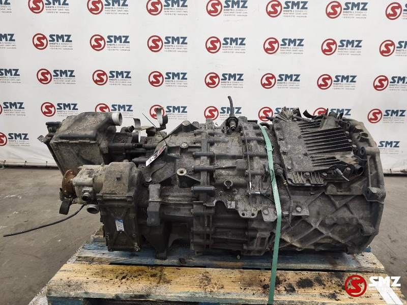 Iveco Occ versnellingsbak + intarder + PTO 12AS2331TD - Boîte de vitesse pour Camion: photos 2 Iveco Occ versnellingsbak + intarder + PTO 12AS2331TD - Boîte de vitesse pour Camion: photos 2