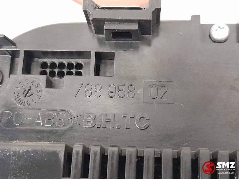 MAN Occ airconditioningsregelaar MAN - Système électrique pour Camion: photos 3 MAN Occ airconditioningsregelaar MAN - Système électrique pour Camion: photos 3