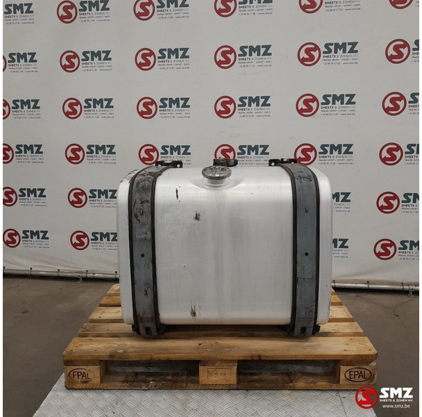 MAN Occ brandstoftank 330L + brandstofniveausensor + s - Réservoir de carburant pour Camion: photos 1 MAN Occ brandstoftank 330L + brandstofniveausensor + s - Réservoir de carburant pour Camion: photos 1