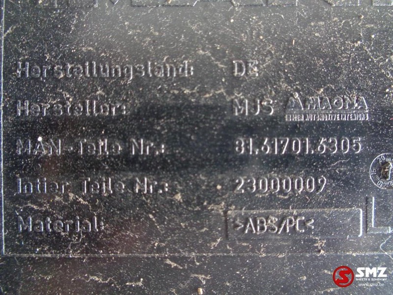 MAN Occ dashboard deel - Panel de instrumentos pour Camion: photos 2 MAN Occ dashboard deel - Panel de instrumentos pour Camion: photos 2