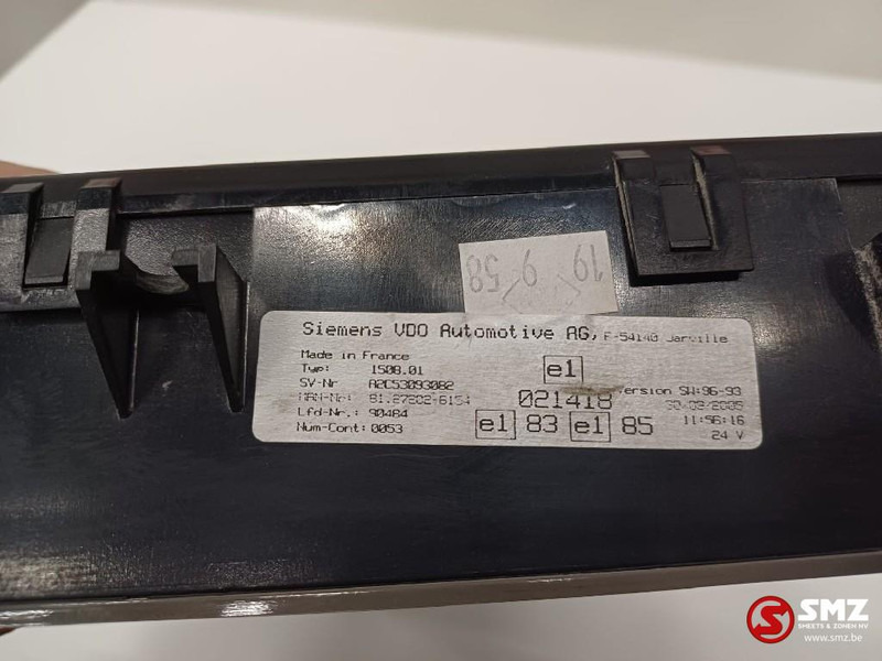 MAN Occ instrumentenpaneel MAN - Panel de instrumentos pour Camion: photos 3 MAN Occ instrumentenpaneel MAN - Panel de instrumentos pour Camion: photos 3