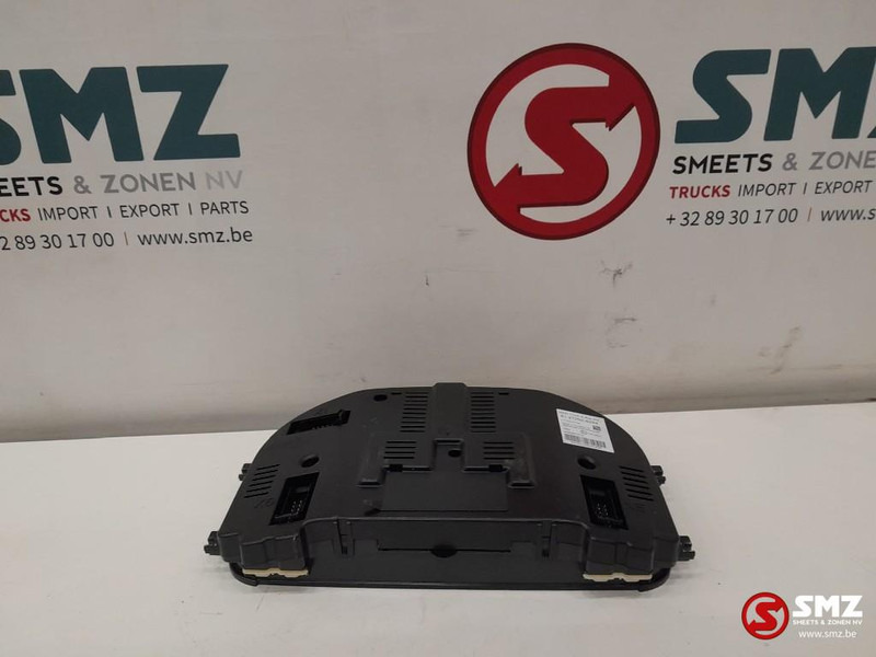 MAN Occ instrumentenpaneel MAN - Panel de instrumentos pour Camion: photos 4 MAN Occ instrumentenpaneel MAN - Panel de instrumentos pour Camion: photos 4