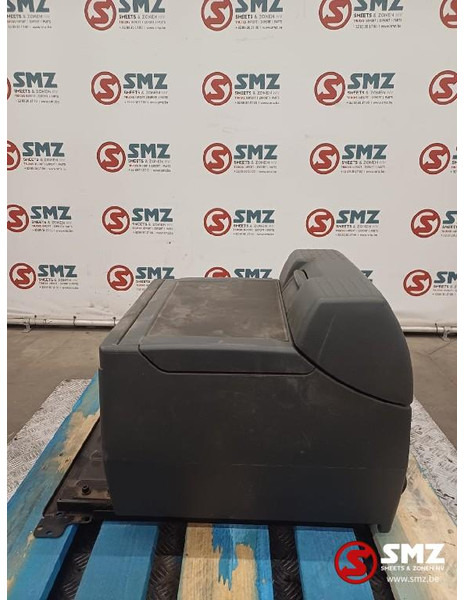 MAN Occ koelkast 35L MAN - Cabine et intérieur pour Camion: photos 4 MAN Occ koelkast 35L MAN - Cabine et intérieur pour Camion: photos 4