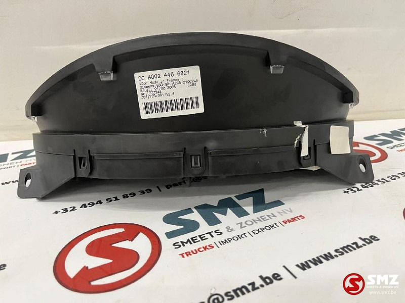 Mercedes-Benz Instrumentenpaneel mercedes sprinter W903 W904 - Panel de instrumentos pour Camion: photos 2 Mercedes-Benz Instrumentenpaneel mercedes sprinter W903 W904 - Panel de instrumentos pour Camion: photos 2