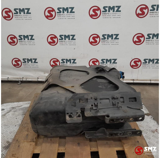 Mercedes-Benz Occ AdBluetank 60L + AdBlueniveausensor Mercedes - Préparation du carburant pour Camion: photos 4 Mercedes-Benz Occ AdBluetank 60L + AdBlueniveausensor Mercedes - Préparation du carburant pour Camion: photos 4