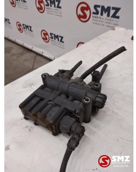 Mercedes-Benz Occ ECAS magneetventiel Mercedes Actros MP4 A00132 - Bloc de gestion pour Camion: photos 2 Mercedes-Benz Occ ECAS magneetventiel Mercedes Actros MP4 A00132 - Bloc de gestion pour Camion: photos 2