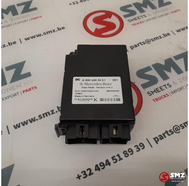 Mercedes-Benz Occ ECU Video Radar Decision Unit regeleenheid Mer - Bloc de gestion pour Camion: photos 1 Mercedes-Benz Occ ECU Video Radar Decision Unit regeleenheid Mer - Bloc de gestion pour Camion: photos 1