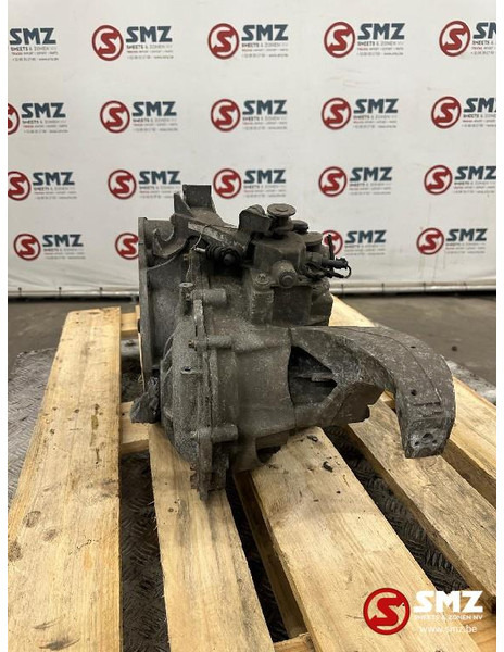 Mercedes-Benz Occ Versnellingsbak Mercedes - Boîte de vitesse pour Voiture: photos 1 Mercedes-Benz Occ Versnellingsbak Mercedes - Boîte de vitesse pour Voiture: photos 1