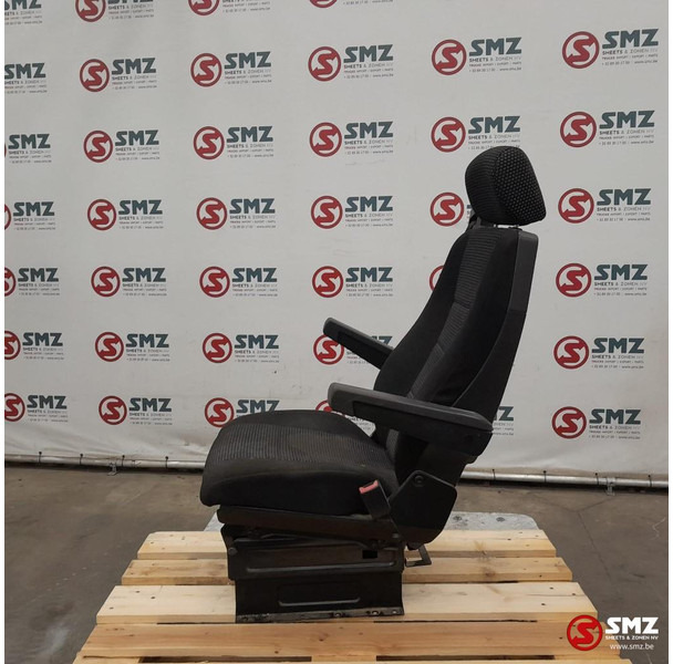 Mercedes-Benz Occ bijrijdersstoel Mercedes - Cabine et intérieur pour Camion: photos 4 Mercedes-Benz Occ bijrijdersstoel Mercedes - Cabine et intérieur pour Camion: photos 4