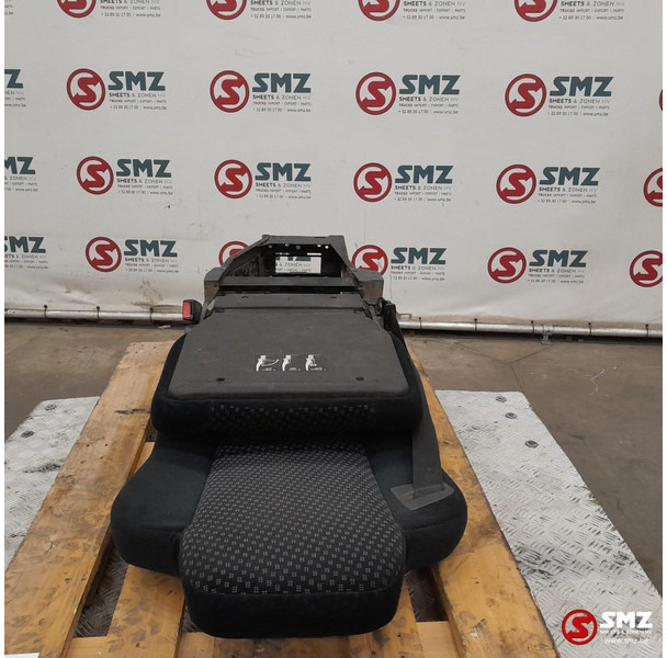 Mercedes-Benz Occ bijrijdersstoel rechts Mercedes - Cabine et intérieur pour Camion: photos 3 Mercedes-Benz Occ bijrijdersstoel rechts Mercedes - Cabine et intérieur pour Camion: photos 3