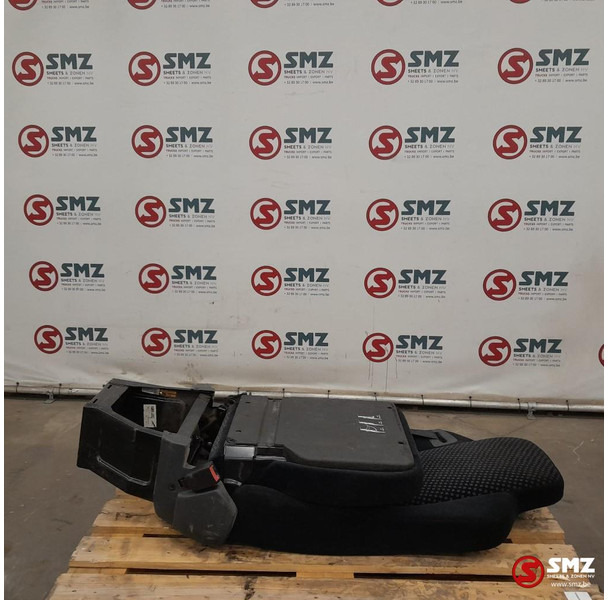 Mercedes-Benz Occ bijrijdersstoel rechts Mercedes - Cabine et intérieur pour Camion: photos 2 Mercedes-Benz Occ bijrijdersstoel rechts Mercedes - Cabine et intérieur pour Camion: photos 2