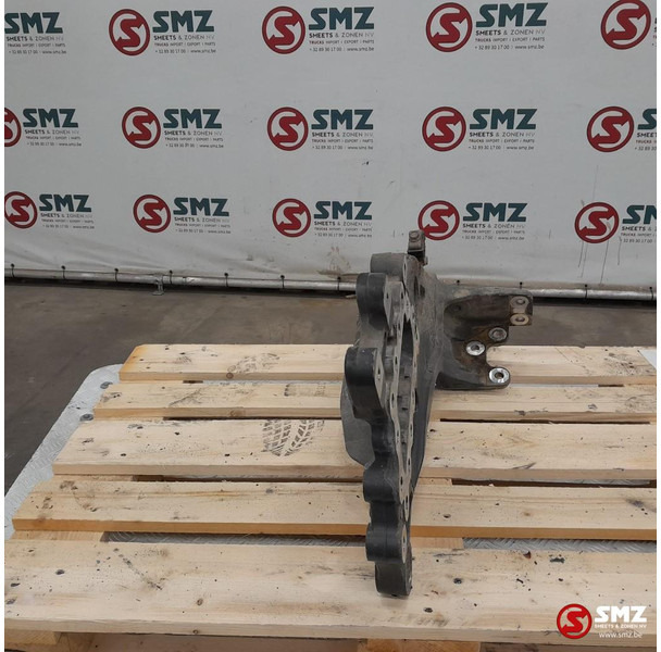 Mercedes-Benz Occ bladveerbeugel vooras rechts Mercedes - Frame/ Châssis pour Camion: photos 3 Mercedes-Benz Occ bladveerbeugel vooras rechts Mercedes - Frame/ Châssis pour Camion: photos 3