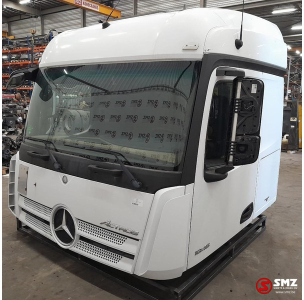Mercedes-Benz Occ cabine Mercedes - Cabine et intérieur pour Camion: photos 2 Mercedes-Benz Occ cabine Mercedes - Cabine et intérieur pour Camion: photos 2