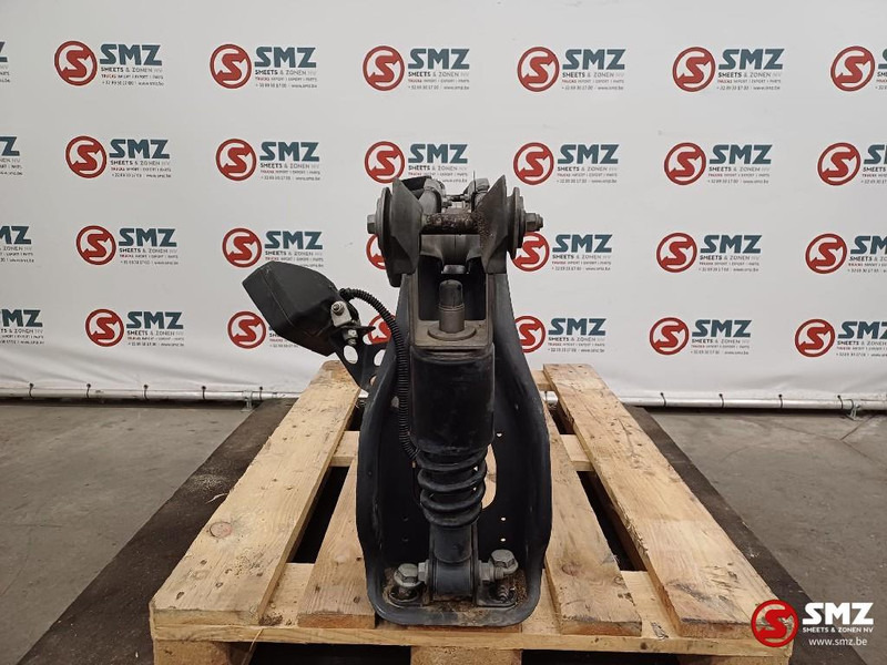 Mercedes-Benz Occ cabine ophanging Mercedes - Suspension de cabine pour Camion: photos 4 Mercedes-Benz Occ cabine ophanging Mercedes - Suspension de cabine pour Camion: photos 4