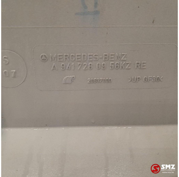 Mercedes-Benz Occ deurverlenging rechts Mercedes - Portière et pièces pour Camion: photos 3 Mercedes-Benz Occ deurverlenging rechts Mercedes - Portière et pièces pour Camion: photos 3