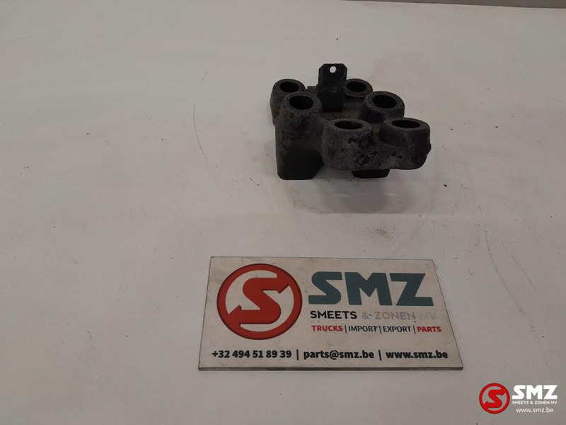 Mercedes-Benz Occ motorsteun Mercedes - Support de moteur pour Camion: photos 3 Mercedes-Benz Occ motorsteun Mercedes - Support de moteur pour Camion: photos 3