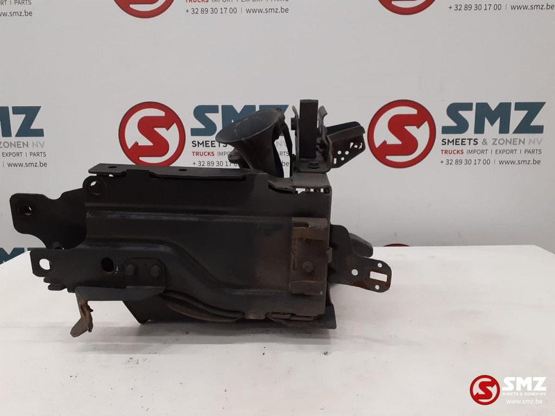 Mercedes-Benz Occ onderste tredebeugel links Mercedes - Frame/ Châssis pour Camion: photos 1 Mercedes-Benz Occ onderste tredebeugel links Mercedes - Frame/ Châssis pour Camion: photos 1