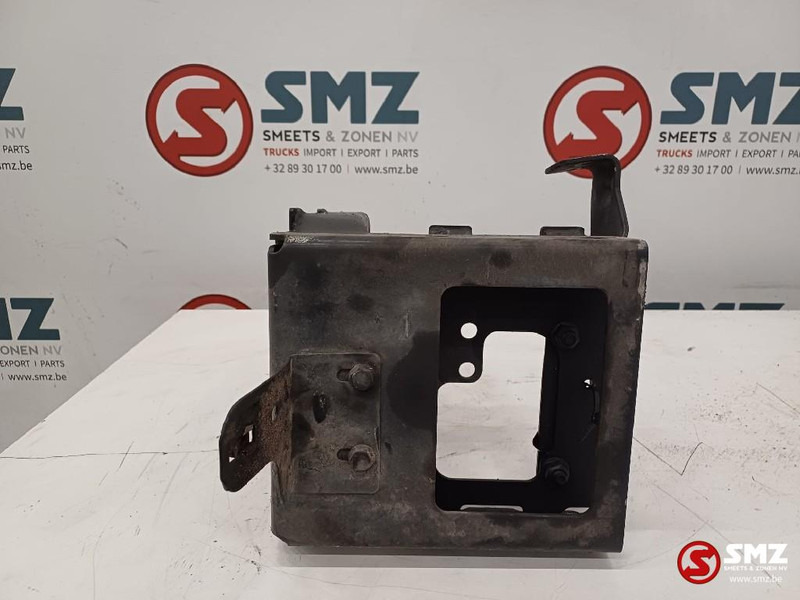 Mercedes-Benz Occ opstapsteun links Mercedes - Cabine et intérieur pour Camion: photos 3 Mercedes-Benz Occ opstapsteun links Mercedes - Cabine et intérieur pour Camion: photos 3