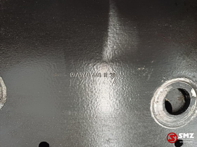 Mercedes-Benz Occ opstapsteun links Mercedes - Cabine et intérieur pour Camion: photos 5 Mercedes-Benz Occ opstapsteun links Mercedes - Cabine et intérieur pour Camion: photos 5