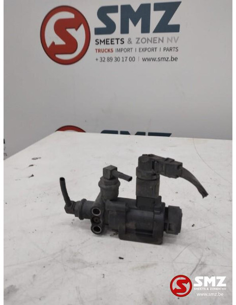 Mercedes-Benz Occ pneumatische klep 3/2 Mercedes Actros MP4 A000 - Bloc de gestion pour Camion: photos 1 Mercedes-Benz Occ pneumatische klep 3/2 Mercedes Actros MP4 A000 - Bloc de gestion pour Camion: photos 1