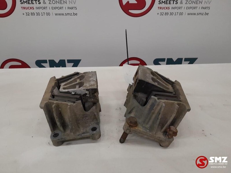 Mercedes-Benz Occ set motorsteunen Mercedes Actros 1831 A9412415 - Support de moteur pour Camion: photos 4 Mercedes-Benz Occ set motorsteunen Mercedes Actros 1831 A9412415 - Support de moteur pour Camion: photos 4