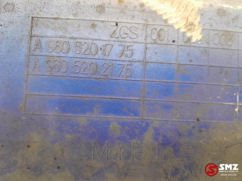 Mercedes-Benz Occ set sideskirts links + rechts Mercedes - Frame/ Châssis pour Camion: photos 5 Mercedes-Benz Occ set sideskirts links + rechts Mercedes - Frame/ Châssis pour Camion: photos 5