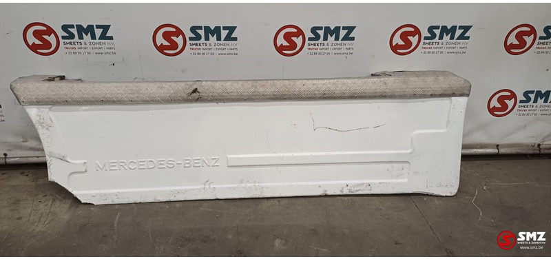 Mercedes-Benz Occ set sideskirts links + rechts Mercedes SK - Frame/ Châssis pour Camion: photos 3 Mercedes-Benz Occ set sideskirts links + rechts Mercedes SK - Frame/ Châssis pour Camion: photos 3
