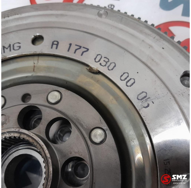 Mercedes-Benz Occ vliegwiel AMG C63S Mercedes - Moteur et pièces pour Voiture: photos 4 Mercedes-Benz Occ vliegwiel AMG C63S Mercedes - Moteur et pièces pour Voiture: photos 4