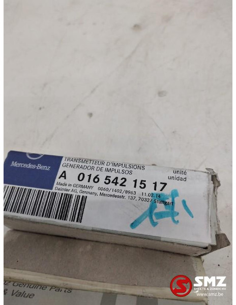 Mercedes-Benz Snelheidssensor mercedes actros a0165421517 - Capteur pour Camion: photos 2 Mercedes-Benz Snelheidssensor mercedes actros a0165421517 - Capteur pour Camion: photos 2