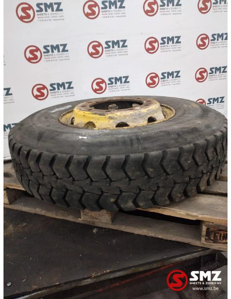 Michelin Occ vrachtwagenband Michelin 12R22.5 - Pneu pour Camion: photos 1 Michelin Occ vrachtwagenband Michelin 12R22.5 - Pneu pour Camion: photos 1