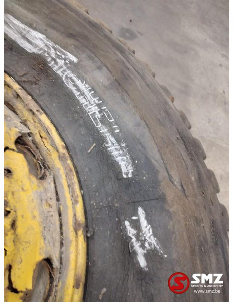 Michelin Occ vrachtwagenband Michelin 12R22.5 - Pneu pour Camion: photos 2 Michelin Occ vrachtwagenband Michelin 12R22.5 - Pneu pour Camion: photos 2