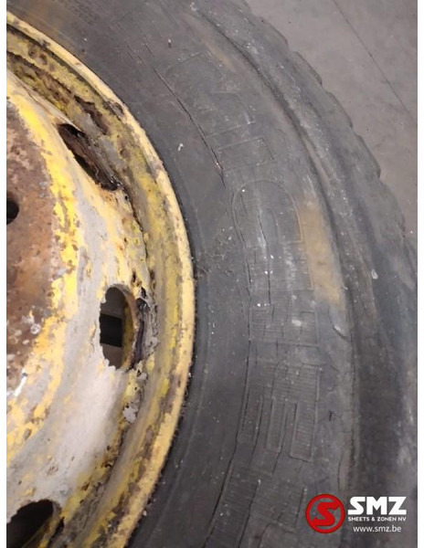 Michelin Occ vrachtwagenband Michelin 12R22.5 - Pneu pour Camion: photos 3 Michelin Occ vrachtwagenband Michelin 12R22.5 - Pneu pour Camion: photos 3