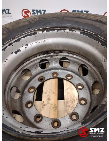 Michelin Occ vrachtwagenband Michelin 315/80R22.5 - Pneu pour Camion: photos 2 Michelin Occ vrachtwagenband Michelin 315/80R22.5 - Pneu pour Camion: photos 2