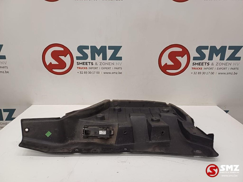 Renault Occ deurverlenging binnenkant links Renault - Portière et pièces pour Camion: photos 2 Renault Occ deurverlenging binnenkant links Renault - Portière et pièces pour Camion: photos 2