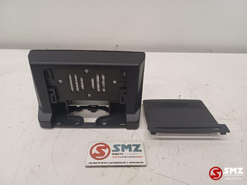 Renault Occ display radio navigatie Renault - Cabine et intérieur pour Camion: photos 2 Renault Occ display radio navigatie Renault - Cabine et intérieur pour Camion: photos 2