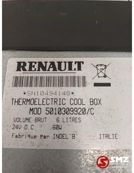 Renault Occ koelkast 6L Renault - Cabine et intérieur pour Camion: photos 5 Renault Occ koelkast 6L Renault - Cabine et intérieur pour Camion: photos 5