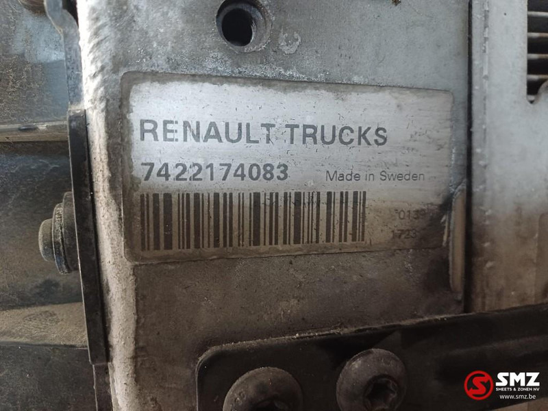 Renault Occ radiator Renault T - Radiateur pour Camion: photos 5 Renault Occ radiator Renault T - Radiateur pour Camion: photos 5