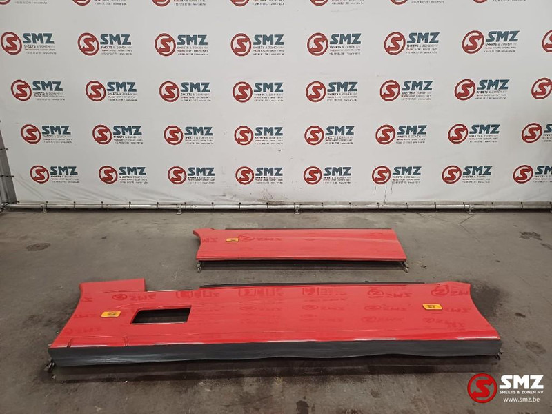 Renault Occ set side skirts L/R Renault - Frame/ Châssis pour Camion: photos 1 Renault Occ set side skirts L/R Renault - Frame/ Châssis pour Camion: photos 1