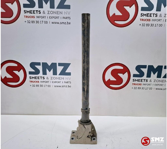 Renault Occ spatbordsteun achteraan Renault - Carrosserie et extérieur pour Camion: photos 2 Renault Occ spatbordsteun achteraan Renault - Carrosserie et extérieur pour Camion: photos 2