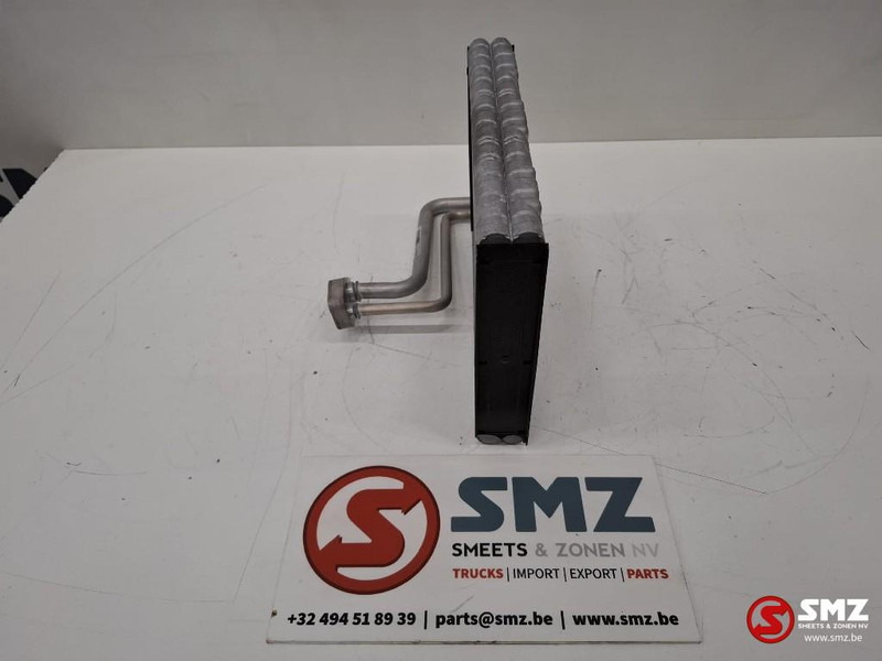 Renault Occ verdamper Renault - Cabine et intérieur pour Camion: photos 4 Renault Occ verdamper Renault - Cabine et intérieur pour Camion: photos 4