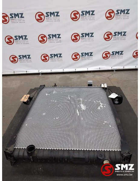 Renault Radiator Renault KERAX, PREMIUM, PREMIUM 2 - Radiateur: photos 2 Renault Radiator Renault KERAX, PREMIUM, PREMIUM 2 - Radiateur: photos 2