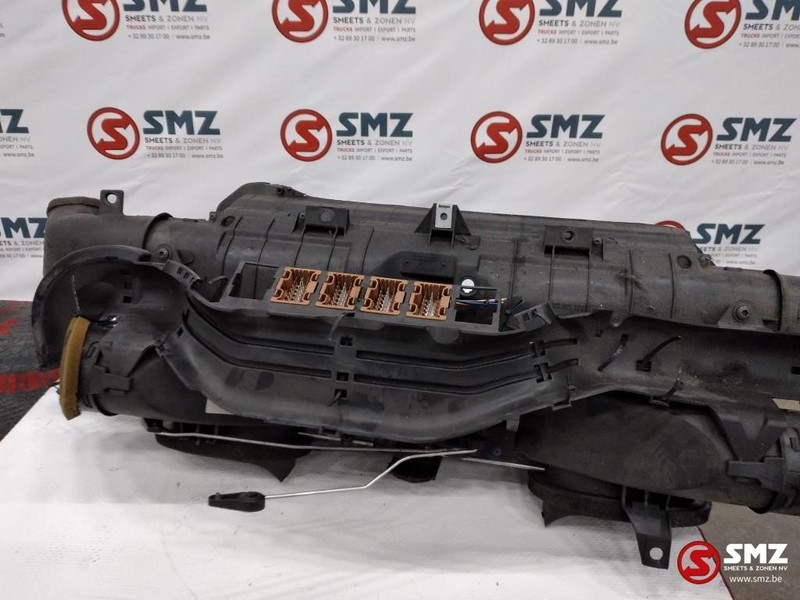 Scania Occ Luchtklephuis verarming Scania R - Chauffage/ Ventilation pour Camion: photos 2 Scania Occ Luchtklephuis verarming Scania R - Chauffage/ Ventilation pour Camion: photos 2